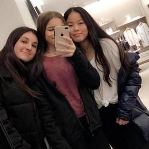 Meet your Posher, Emily